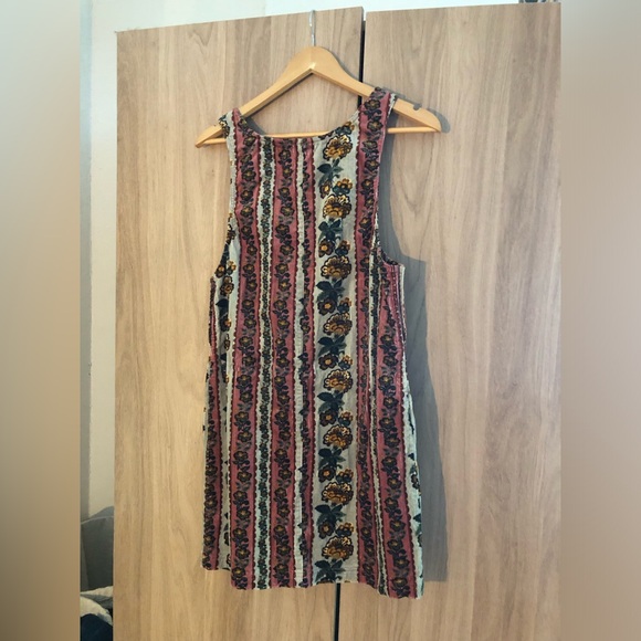 Lucy & Yak Layla Mini Dress in Betsy Floral - Picture 5 of 7